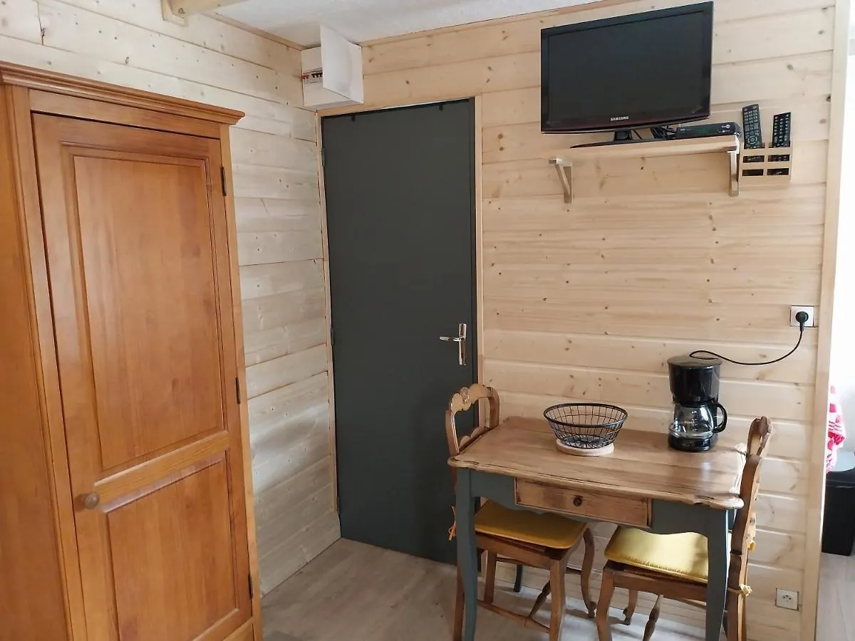 Petit Studio Dans La Prairie Saint-Auban  Country house Saint-Auban (Alpes-Maritimes)